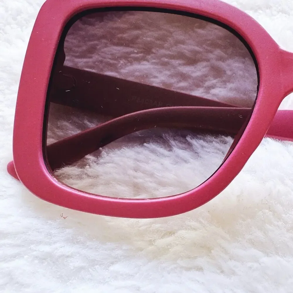Eva Red Square-Framed Sunglasses